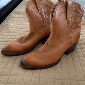 Tecovas “Penny” Boot Desert Calf Size 7
